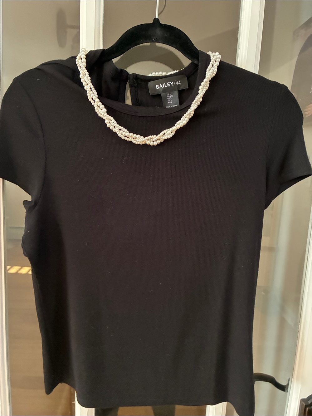 BAILEY 44 Black Short-Sleeve Crewneck Tee W REMOVABLE PEARLS